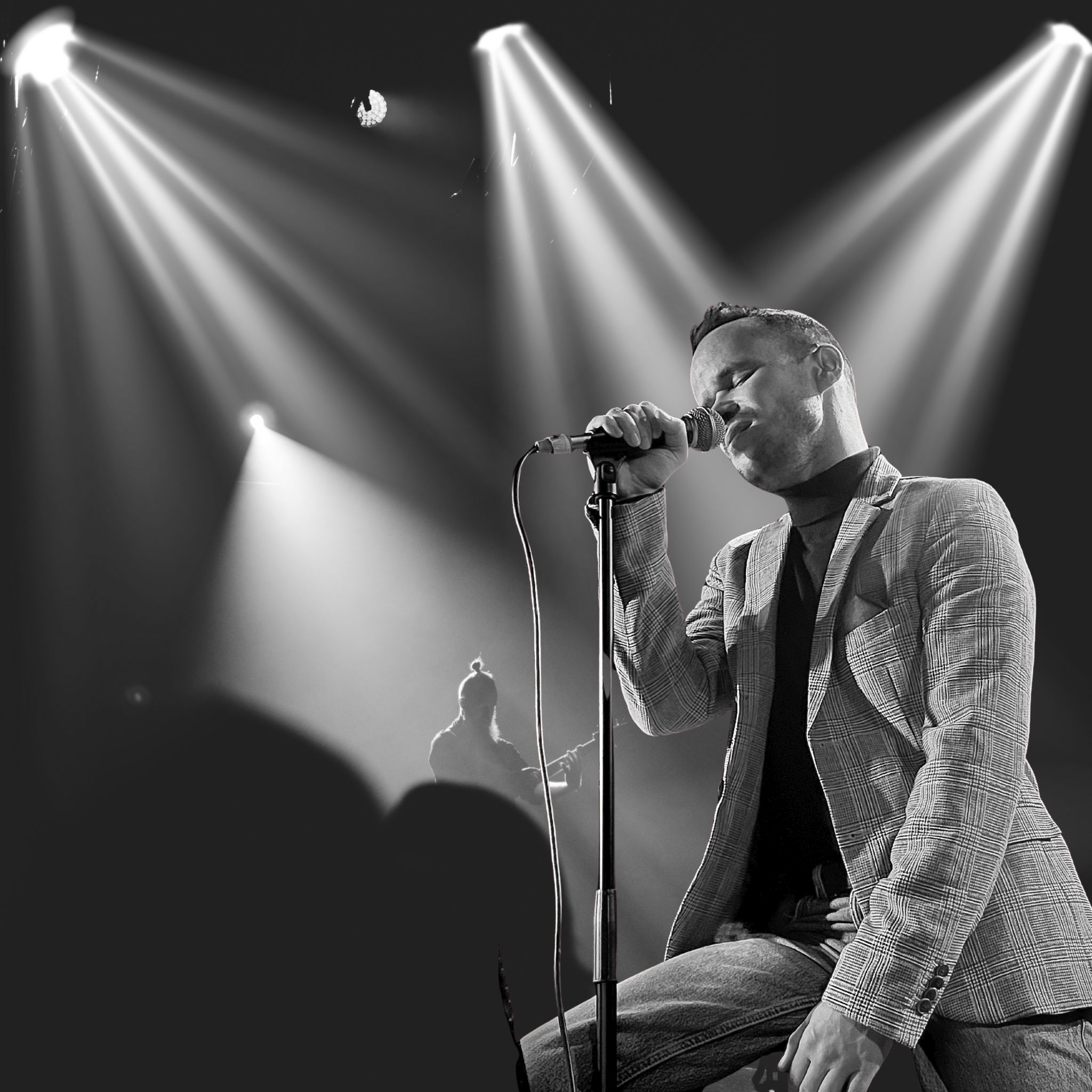Emilien Live